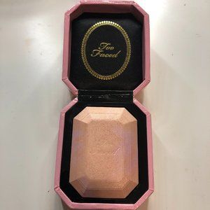 Too Faced Diamond Light Multi-Use Highlighter in Fancy Pink Diamond